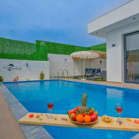 Villa Sitrin 2 *